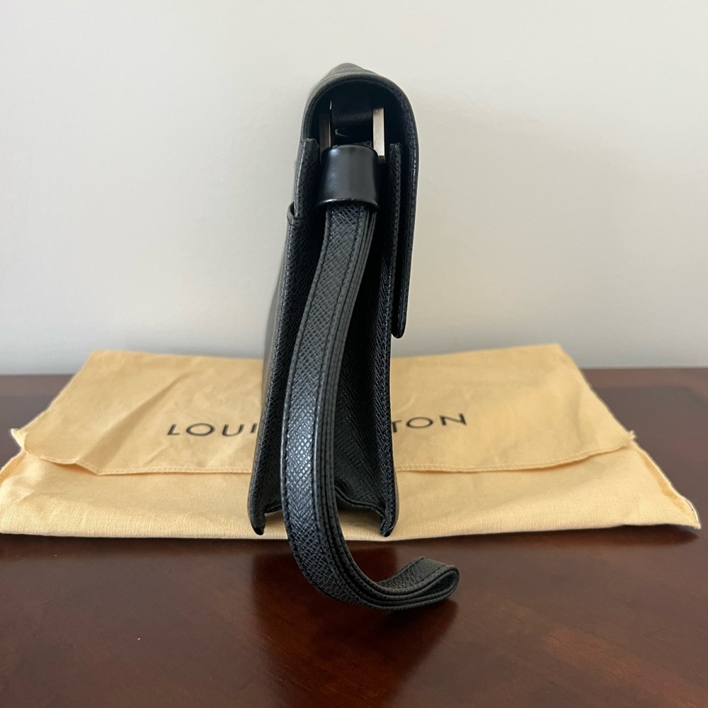 Louis Vuitton Selenga Taiga Clutch Black | Authentic | 2015 | Proof - Picture 8 of 15
